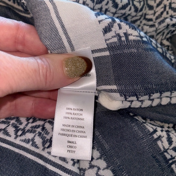 Rails Lily Lace-Up Top Navy White Print Size Small NWT Flawed Rayon Blouse - Picture 5 of 8
